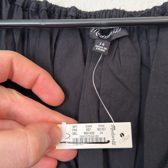 Madewell V-Neck Balloon-Sleeve Maxi Dress in Black - Picture 11 of 13